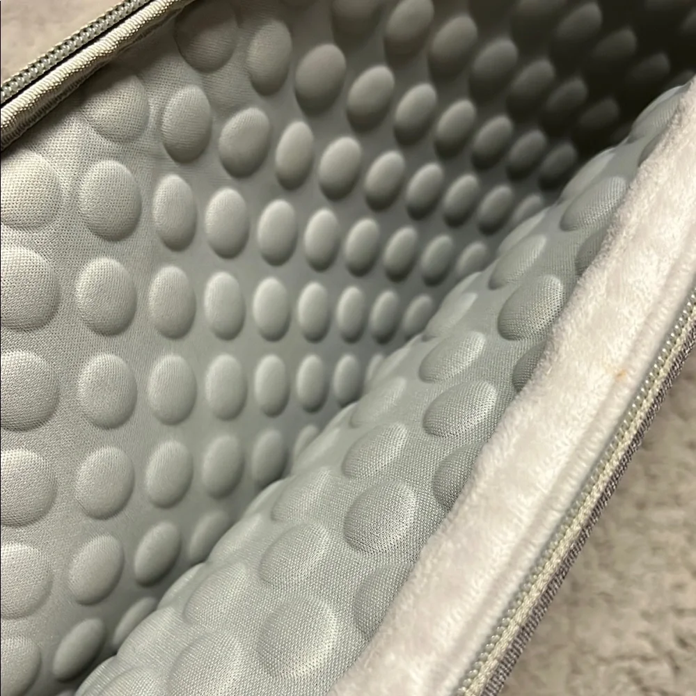 Tomtoc Gray Tablet Sleeve